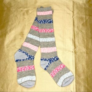 Love @ First Sight Girls Knee High Socks Soft Fits Shoe Size 7.5 - 2.5  1 Pair